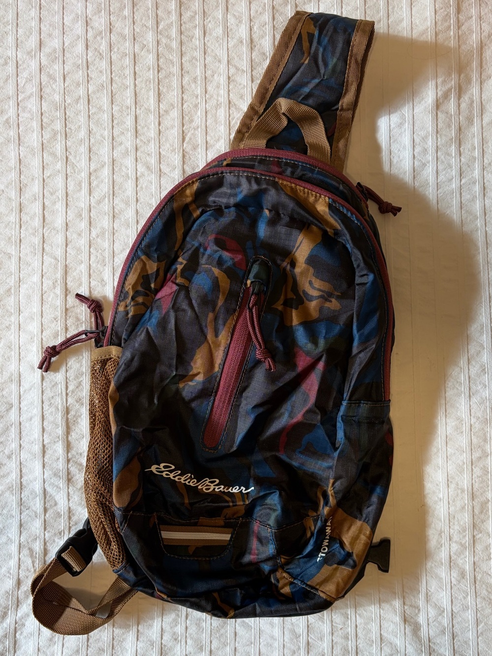 EDDIE BAUER - Stowaway Packable 10L Sling Bag.